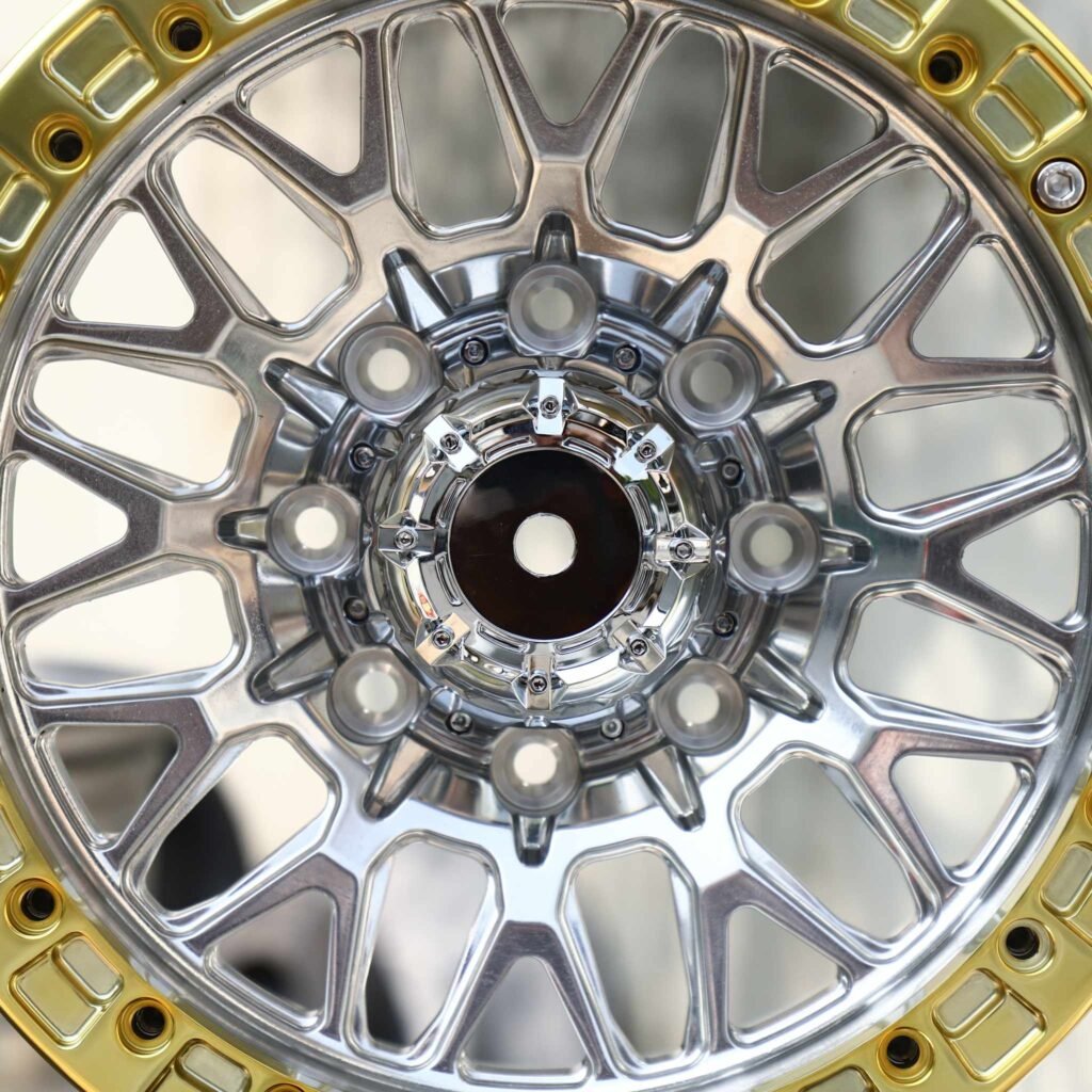 Chevrolet Silverado 2500HD wheels – Mirror Milled Mesh Gold-Ring Beadlock, lip and barrel detail