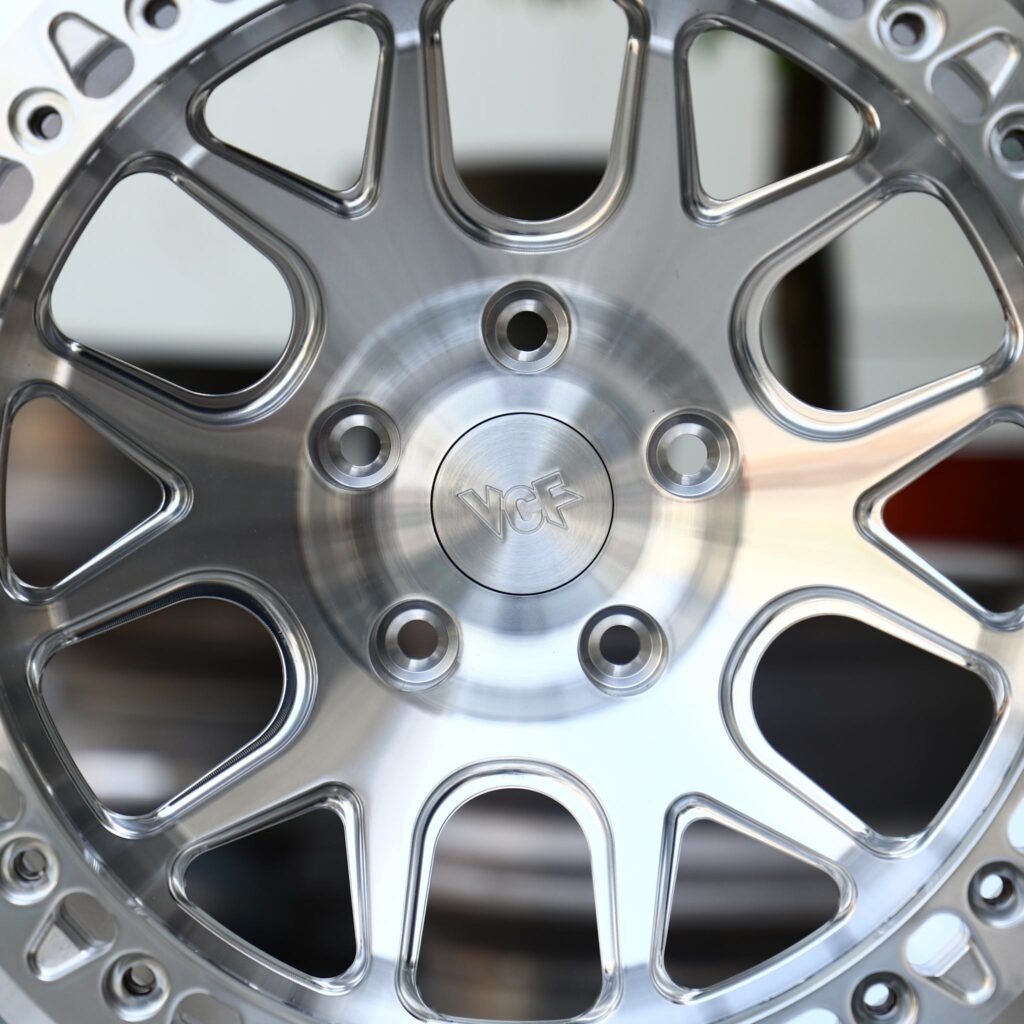 Dodge Charger wheels – Brushed Silver 10-Spoke Beadlock, lip and barrel detail