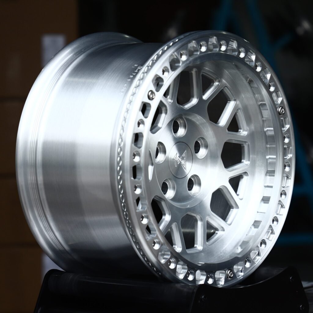 5x114.3 wheels – Brushed Silver Mesh Beadlock, side view