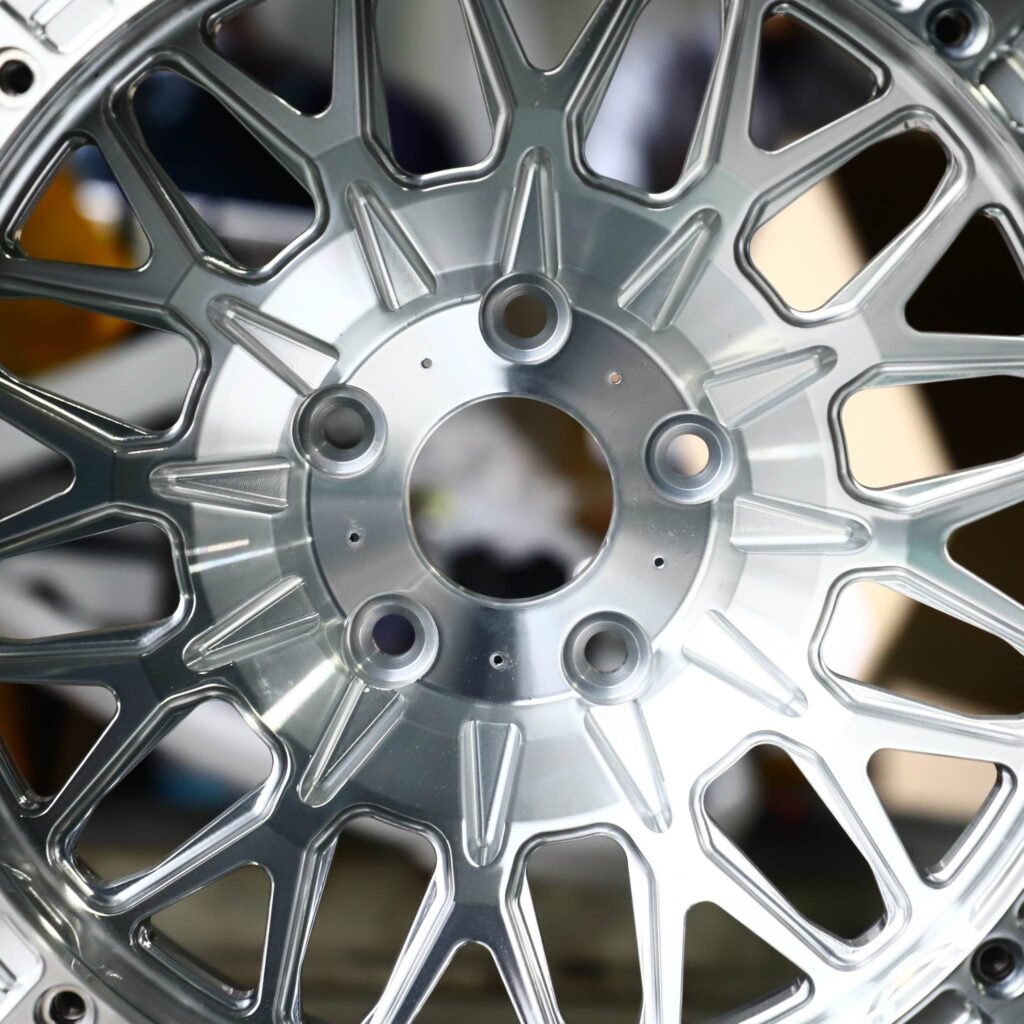 Dodge Charger wheels – Brushed Silver Multi-Spoke Beadlock, lip and barrel detail