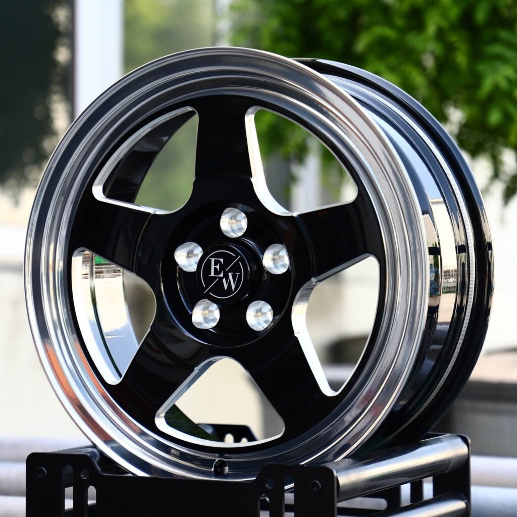 Chevrolet Corvette C7 wheels – Gloss Black 5-Spoke Polished Lip, angled view