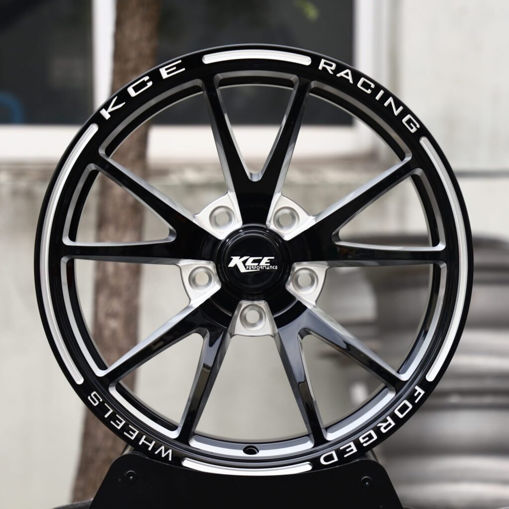 Ford Mustang wheels – Gloss Black Machined 10-Spoke, front view