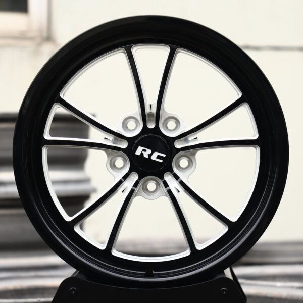 Ford Mustang wheels – Gloss Black / Mirror Milled 10-Spoke, front view