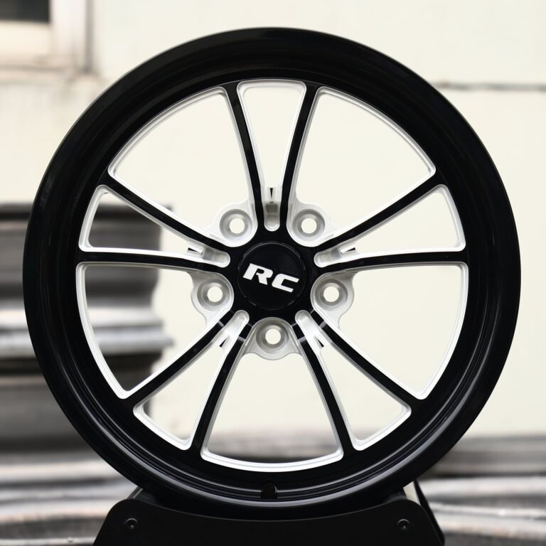 Ford Mustang wheels – Gloss Black / Mirror Milled 10-Spoke, front view