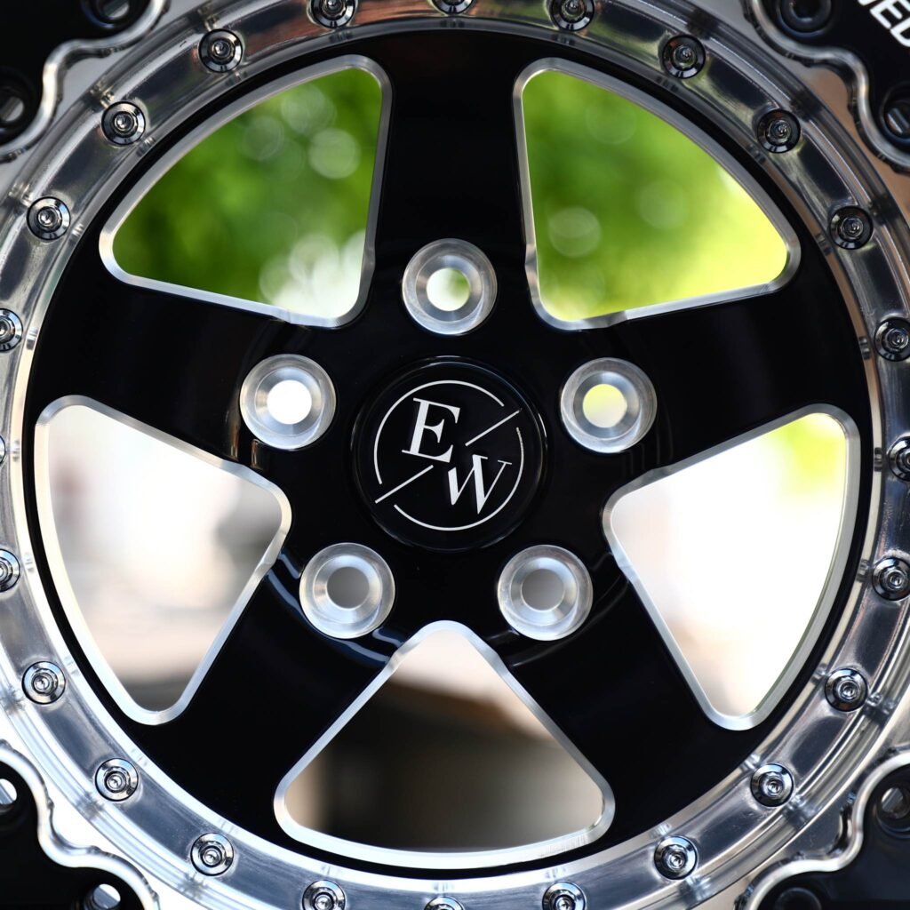 Dodge Charger wheels – Gloss Black / Mirror Milled 5-Spoke Beadlock, lip and barrel detail