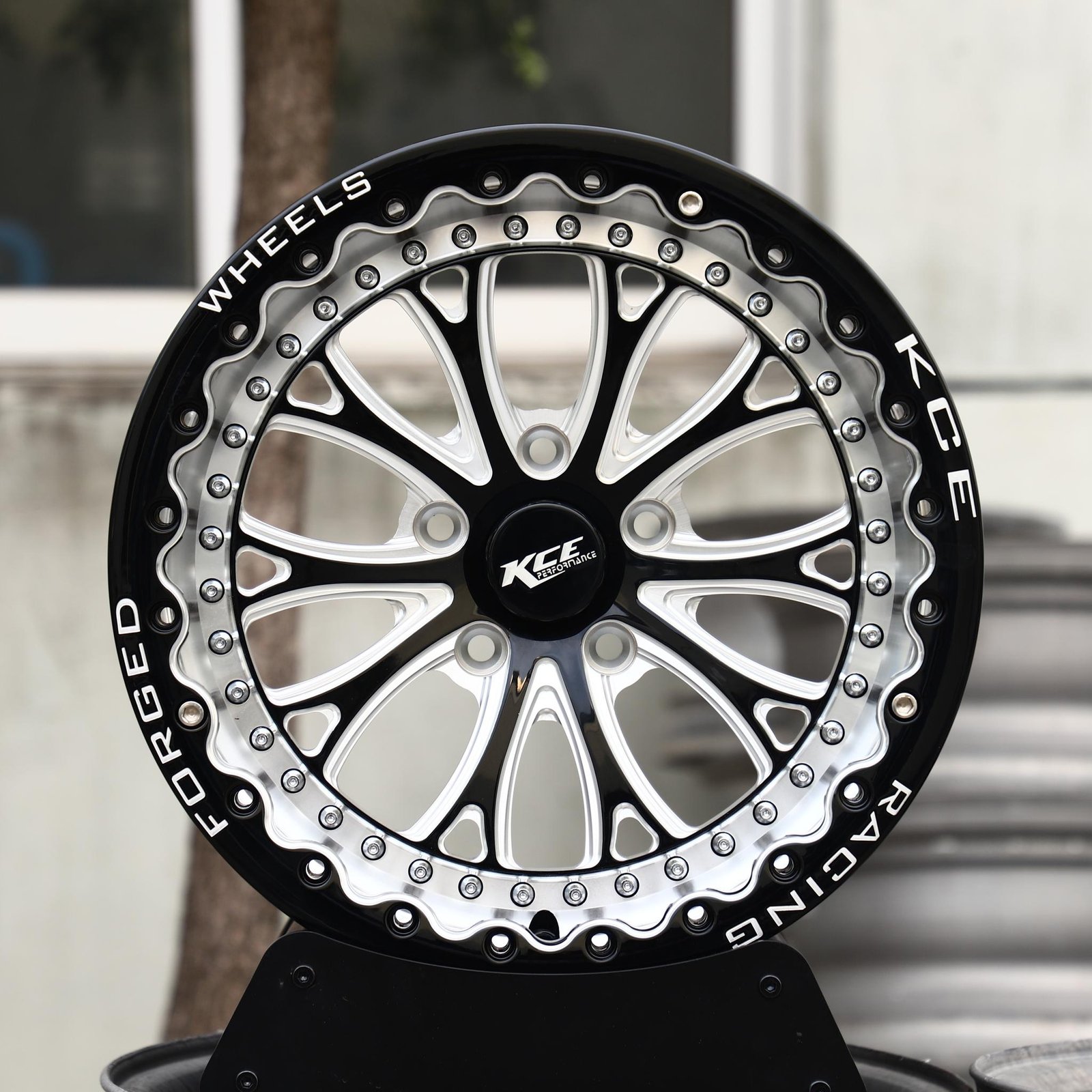Ford Mustang wheels – Gloss Black / Mirror Milled Mesh Beadlock, front view