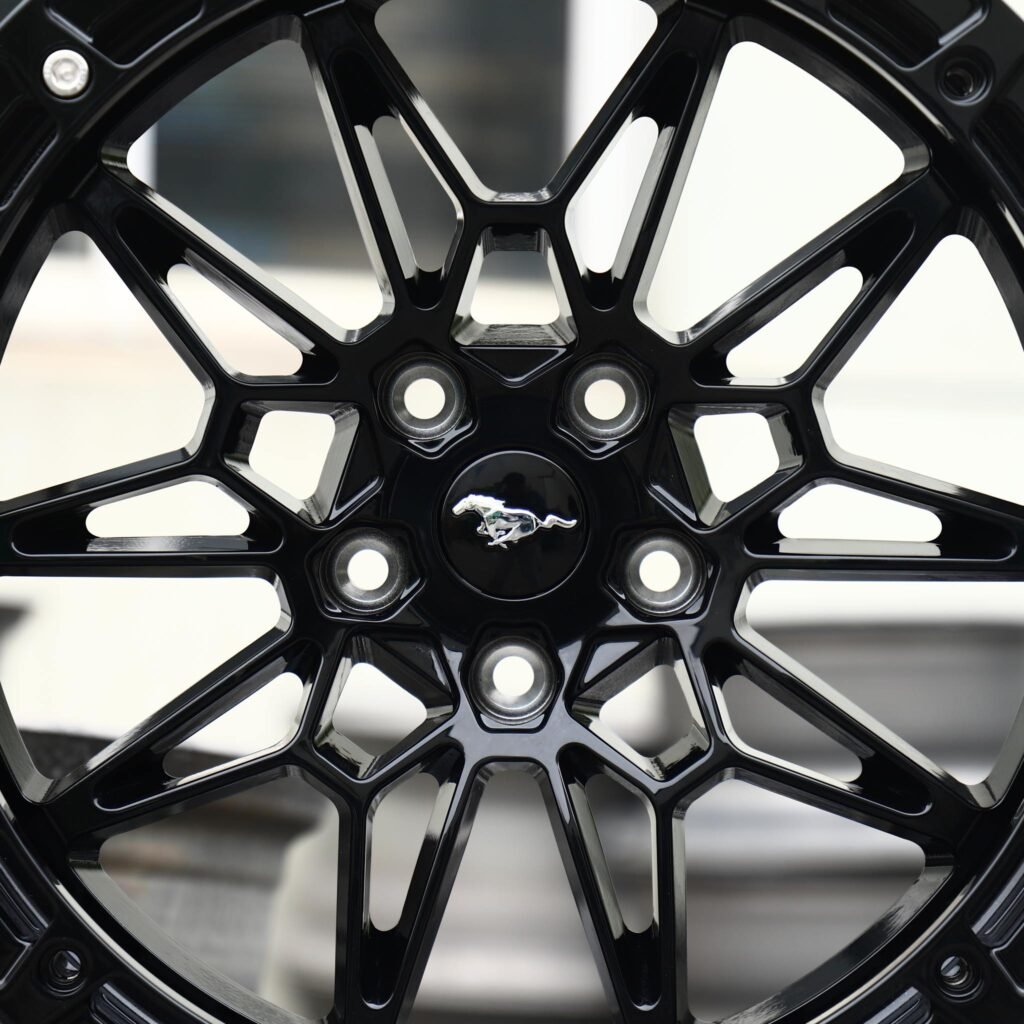 Ford Mustang S550 wheels – Gloss Black Mesh Multi-Spoke (Ford Mustang OEM-Style), lip and barrel detail