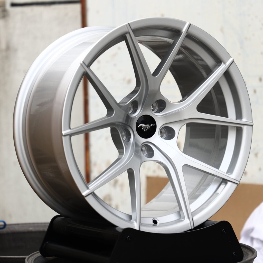 Ford Mustang S650 wheels – Hyper Silver 5 Y-Spoke Concave (Ford Mustang OEM-Style), angled view