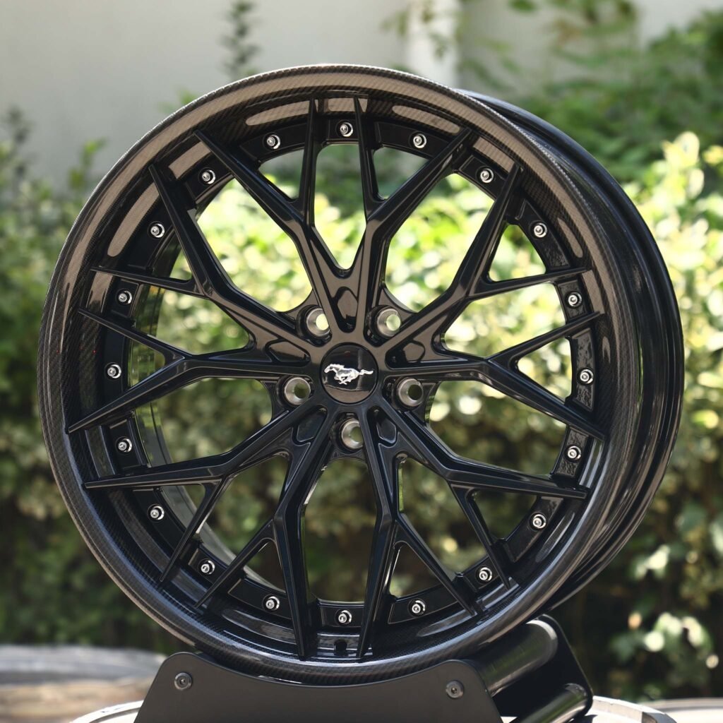 Ford Mustang Style Custom Finish 2-Piece Carbon Fibre Forged Wheels - Ford Mustang / Chevrolet Corvette Fitment (5-Lug) 2-Piece forged wheel