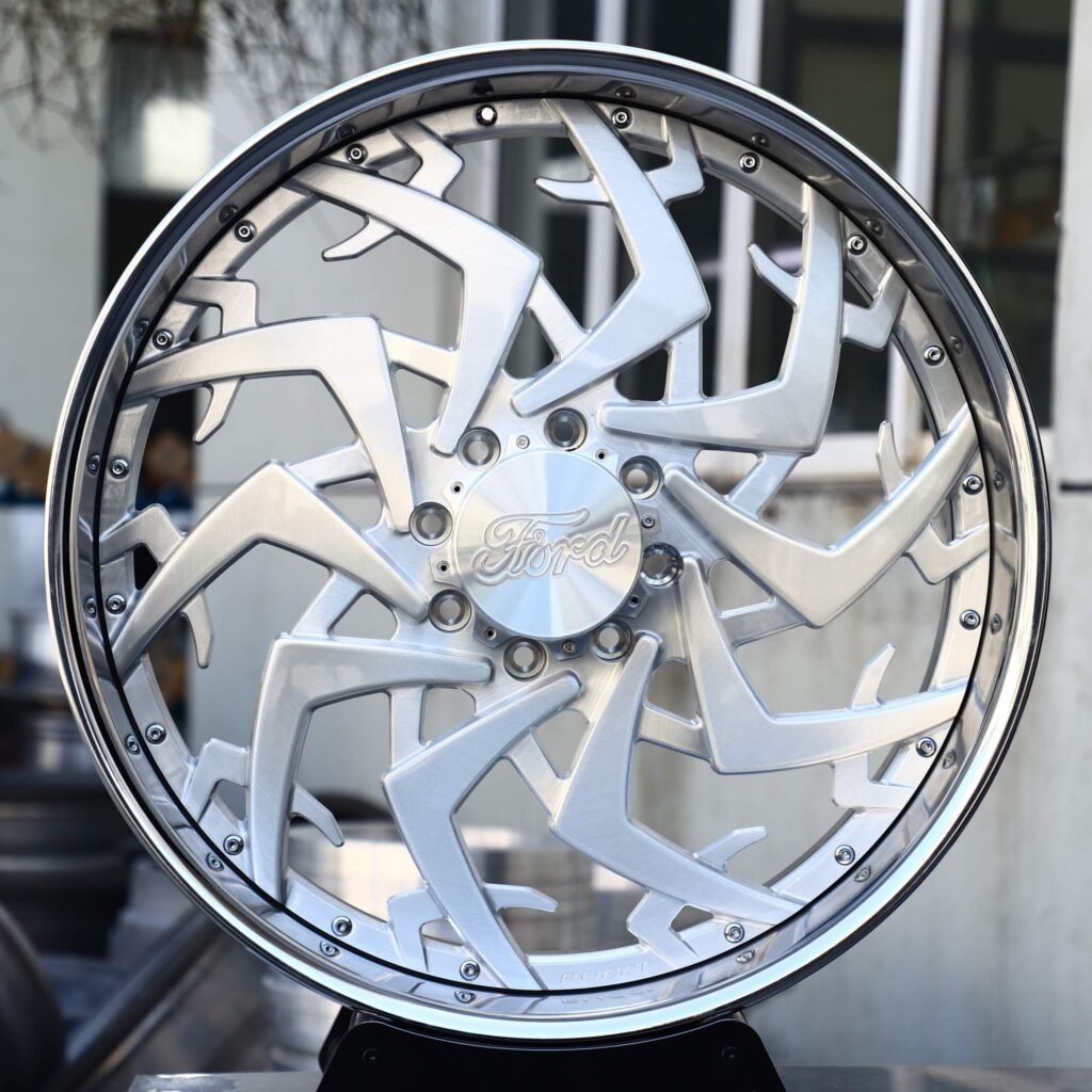 Брашированные кованые диски для Ford F-250 Super Duty и Ford F-350 Super Duty, в стиле заводских дисков Ford, с глубокой полкой — ANK-77823