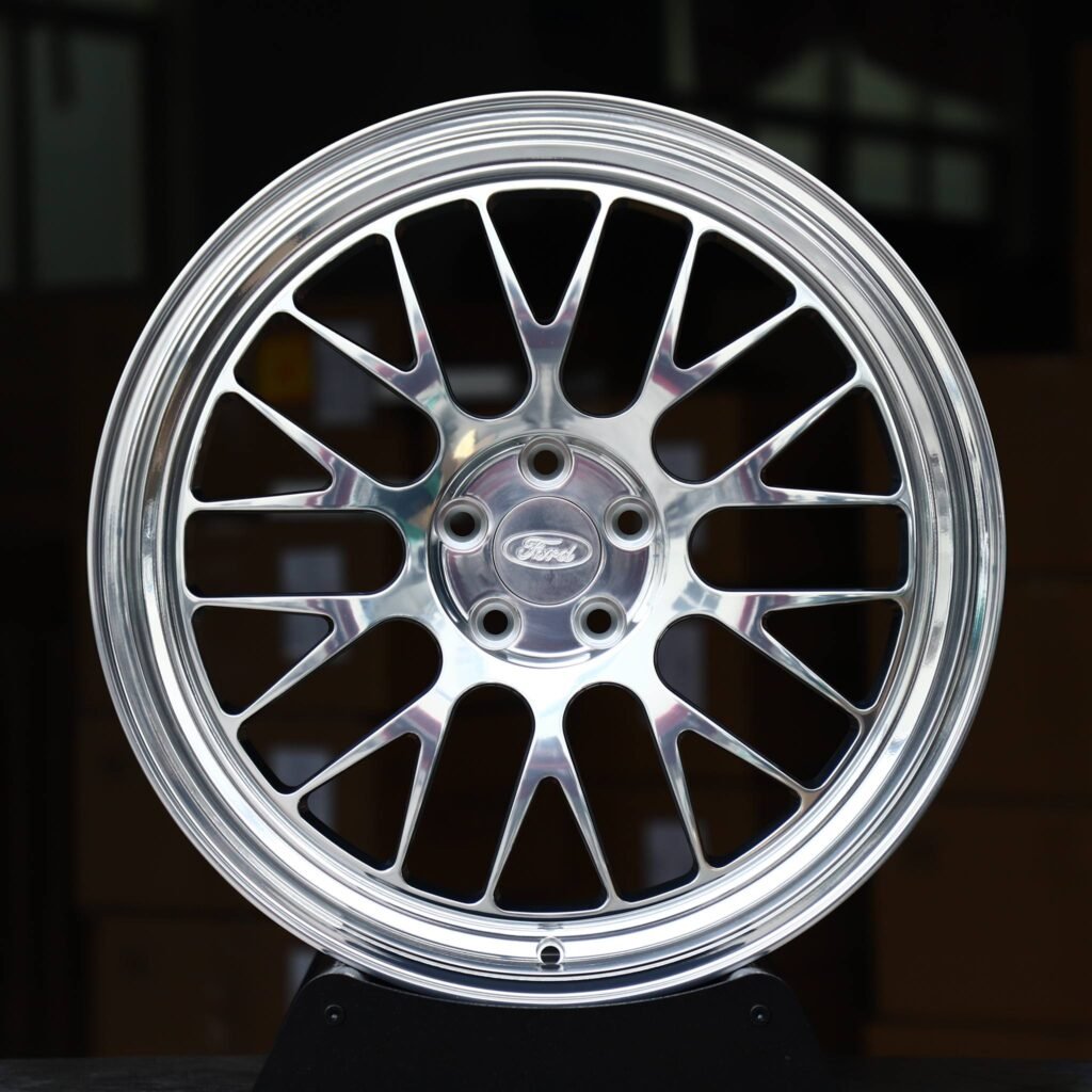 Ford Mustang S550 wheels – Chrome Mesh Polished Deep Lip (Ford OEM-Style), front view
