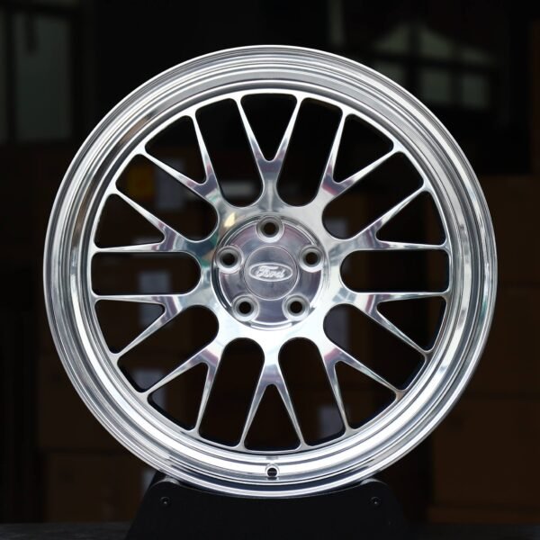 Ford Mustang S550 wheels – Chrome Mesh Polished Deep Lip (Ford OEM-Style), front view