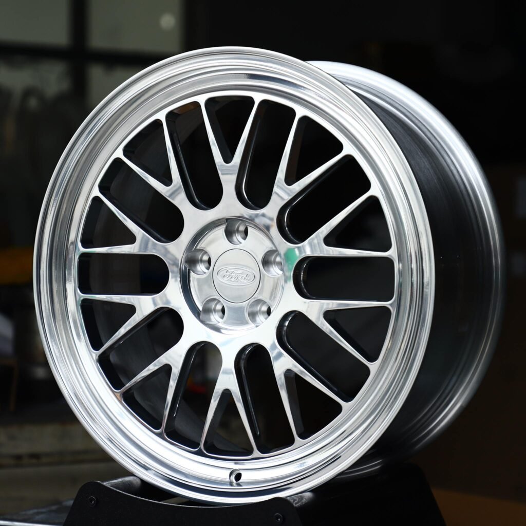 Ford Mustang S650 wheels – Chrome Mesh Polished Deep Lip (Ford OEM-Style), angled view