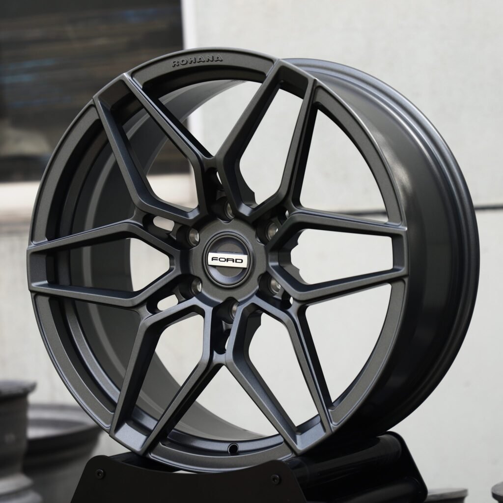 6x135 wheels – Gunmetal 6 Y-Spoke (Ford OEM-Style), side view