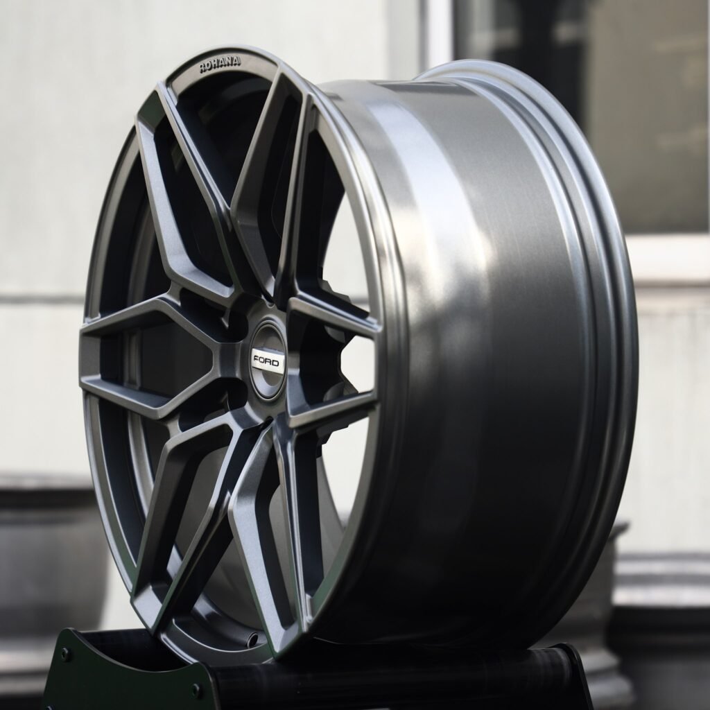 Ford F-150 wheels – Gunmetal 6 Y-Spoke (Ford OEM-Style), lip and barrel detail