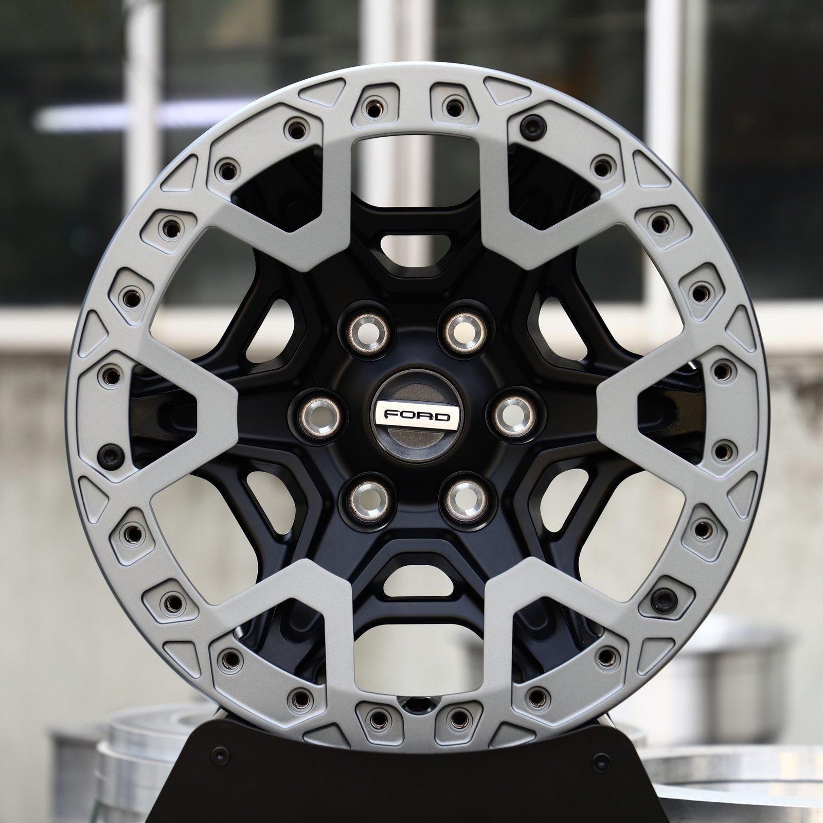 Ford F-150 wheels – Matte Black Multi-Spoke Beadlock (Ford OEM-Style), front view