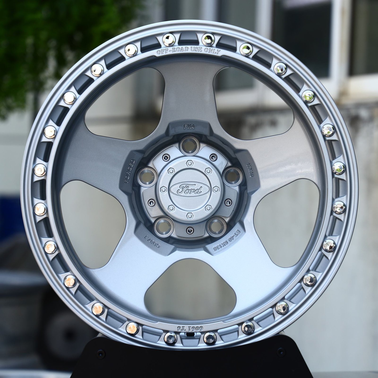 Ford Bronco wheels – Matte Gunmetal 5-Spoke Beadlock (Ford OEM-Style), front view