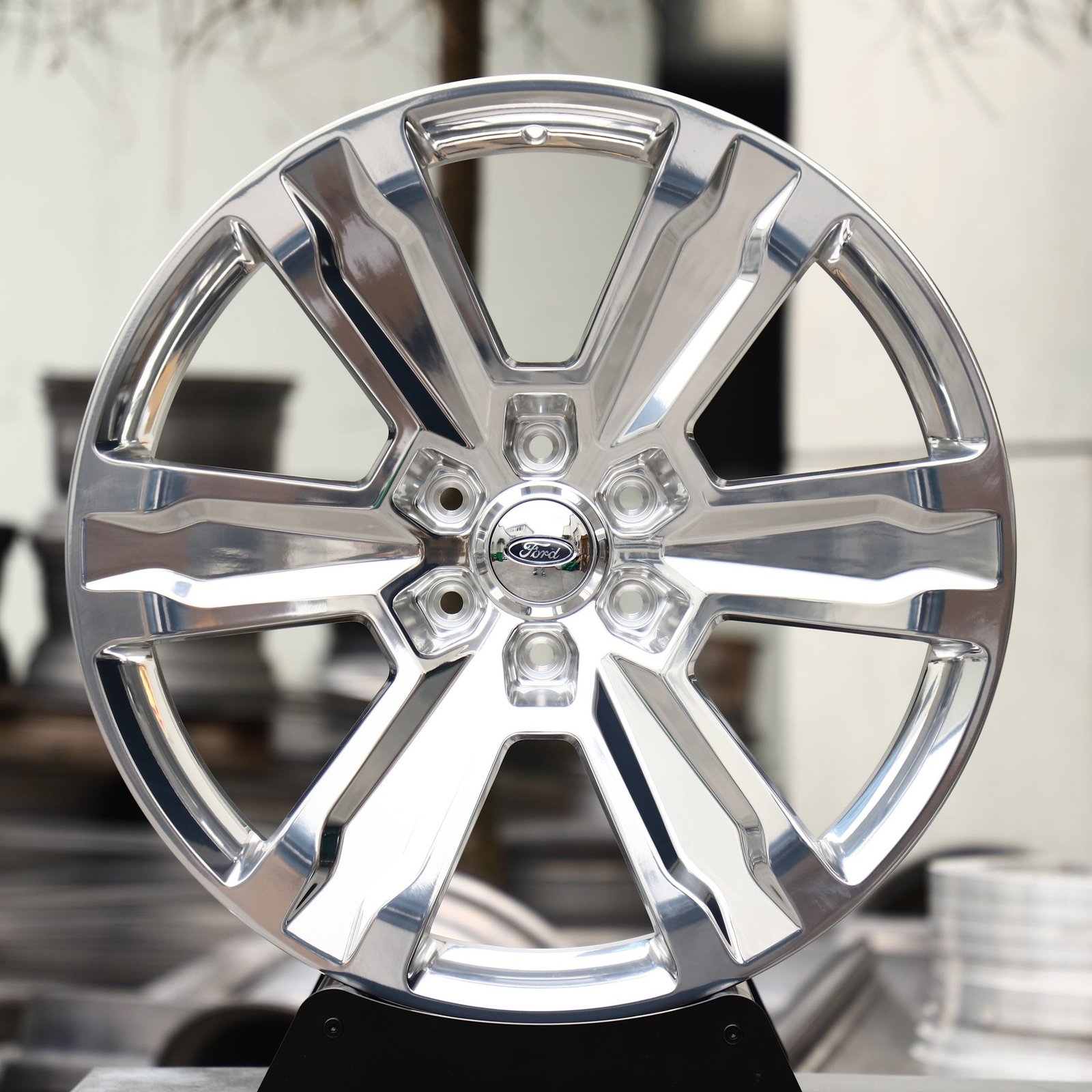 Ford F-150 wheels – Mirror Polished Split 6-Spoke (Ford OEM-Style), front view