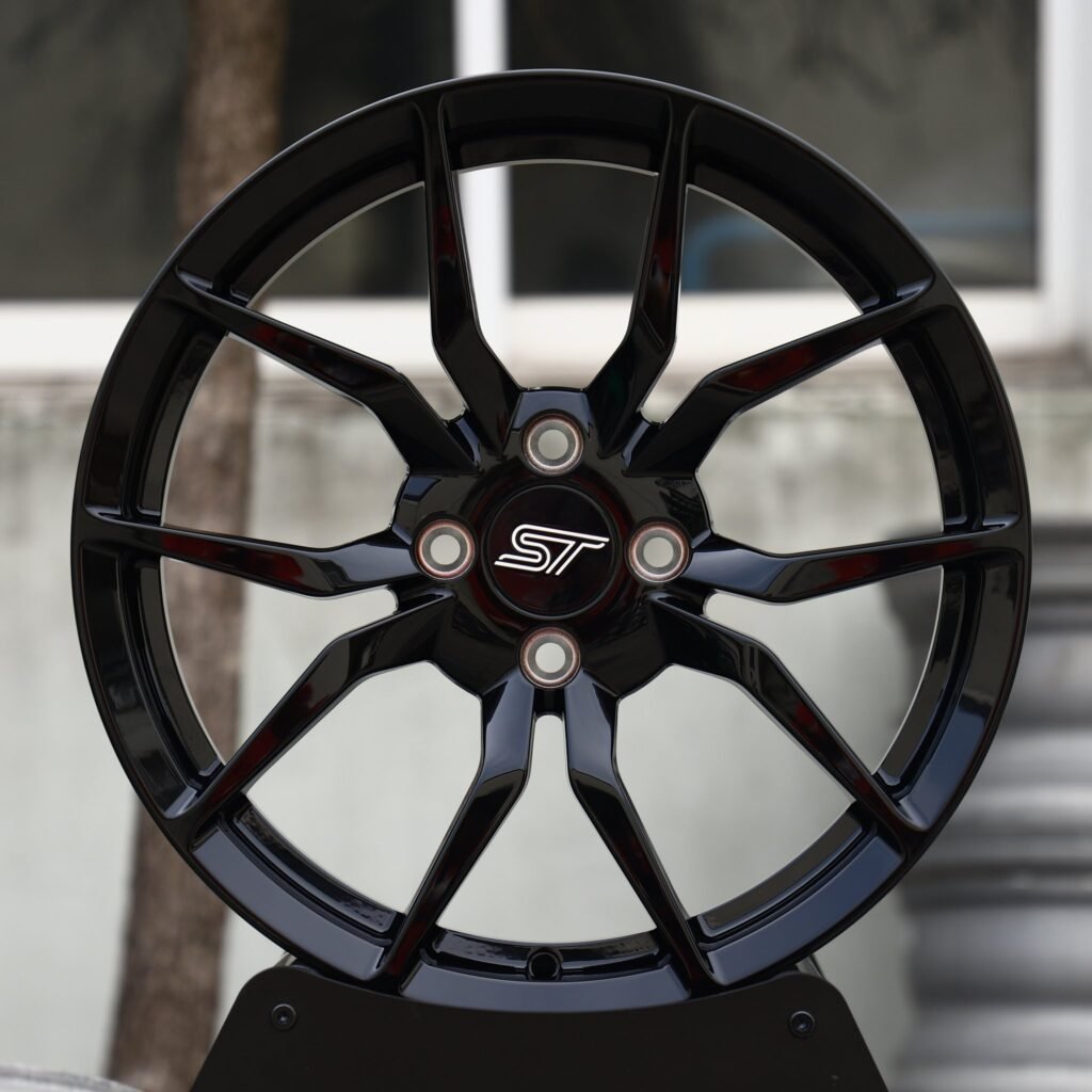 Ford Focus ST wheels – Gloss Black 10 Y-Spoke (Ford ST OEM-Style), front view