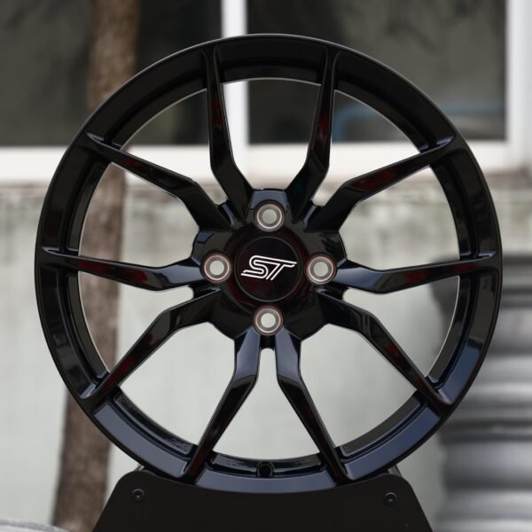 Ford Focus ST wheels – Gloss Black 10 Y-Spoke (Ford ST OEM-Style), front view