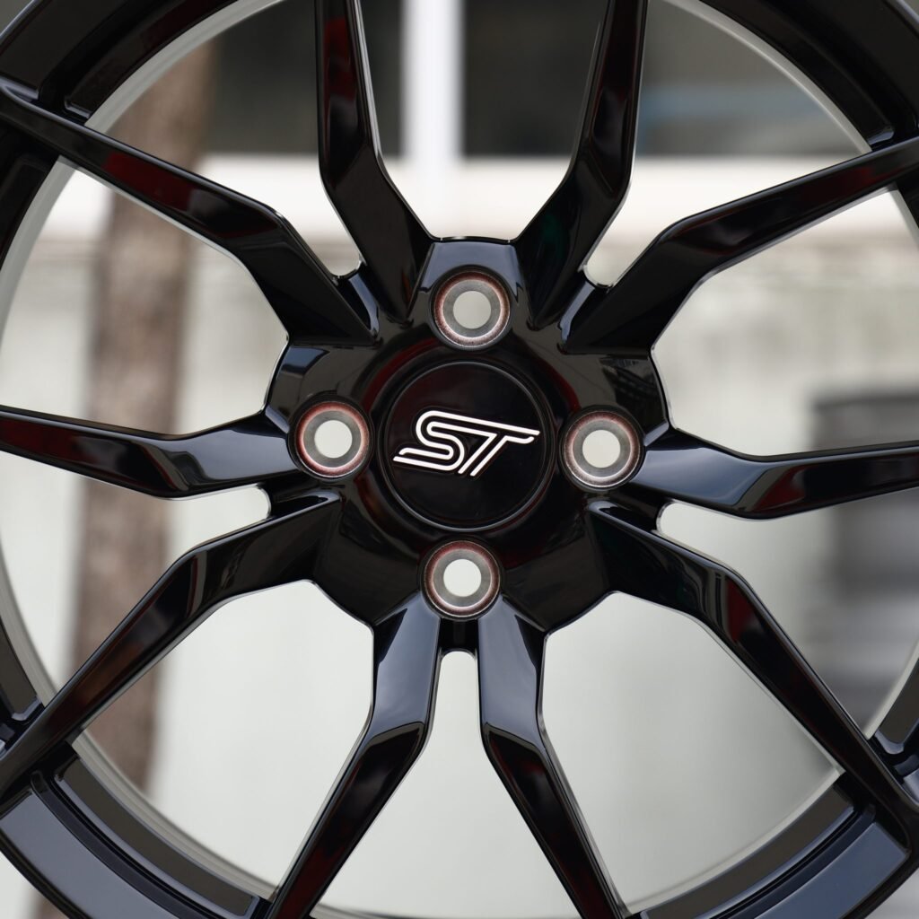 Ford Mustang Mach-E wheels – Gloss Black 10 Y-Spoke (Ford ST OEM-Style), lip and barrel detail
