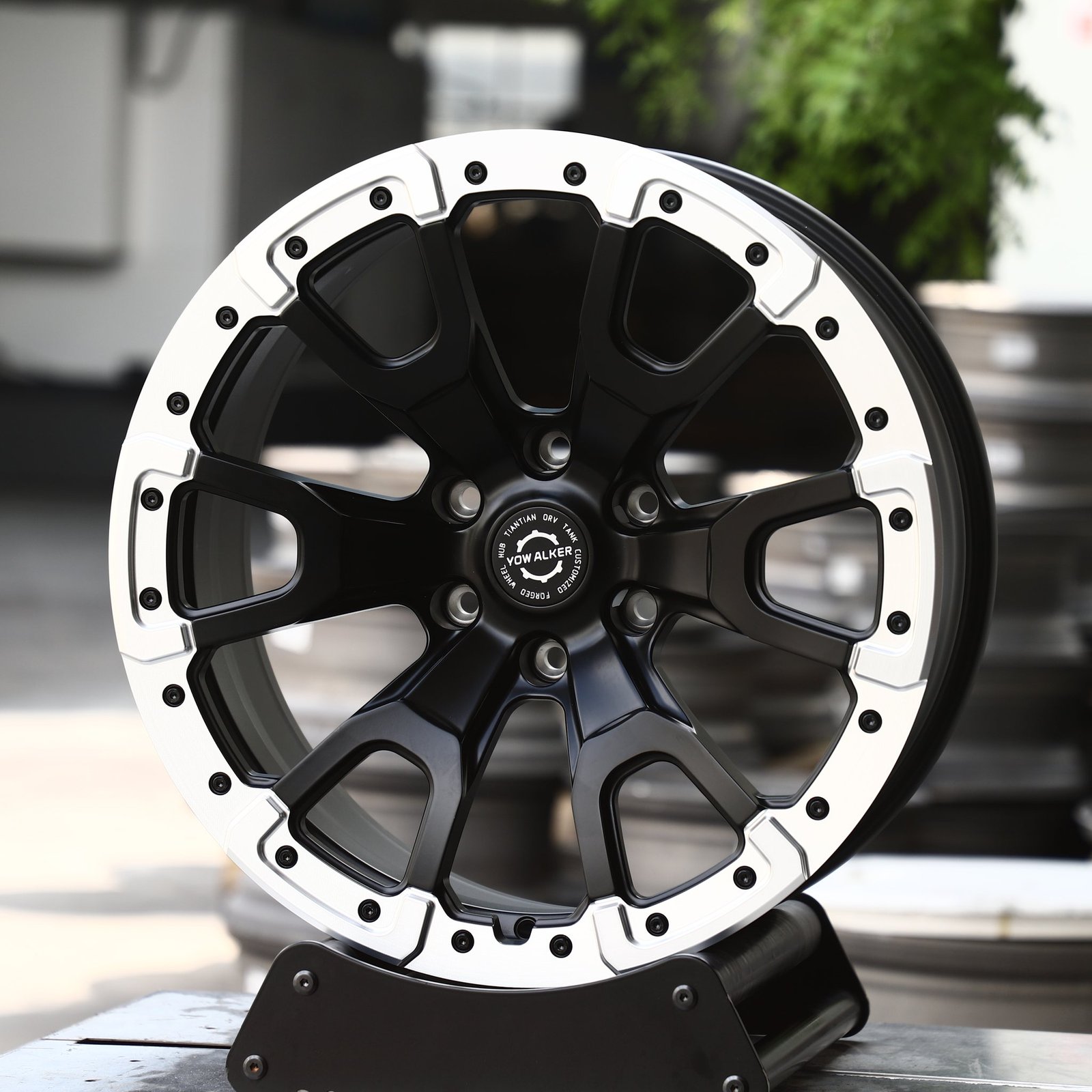 Ford F-150 wheels – Custom Finish Exposed Bolt Detail, front view