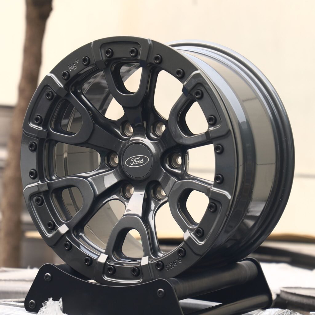 6x135 wheels – Gloss Black / Gunmetal 6-Spoke Beadlock (Ford OEM-Style), side view