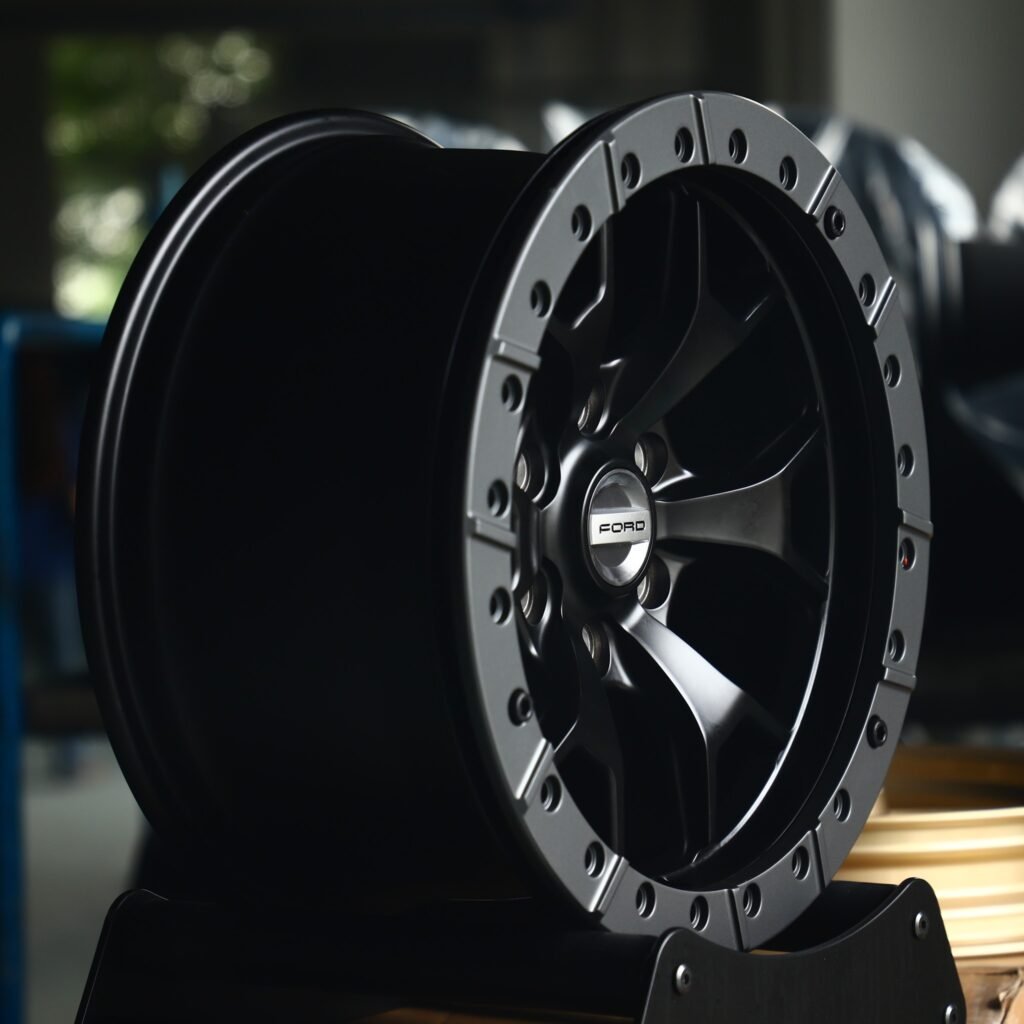 6x135 wheels – Gloss Black Beadlock (Ford OEM-Style), side view