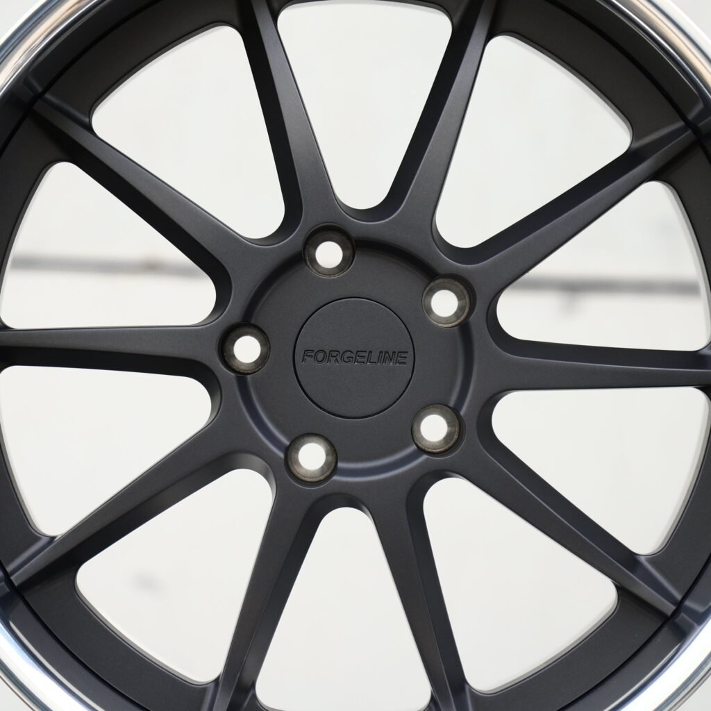 Lamborghini Huracan wheels – Matte Black 10-Spoke Deep Dish 2-Piece (Forgeline-Style), lip and barrel detail
