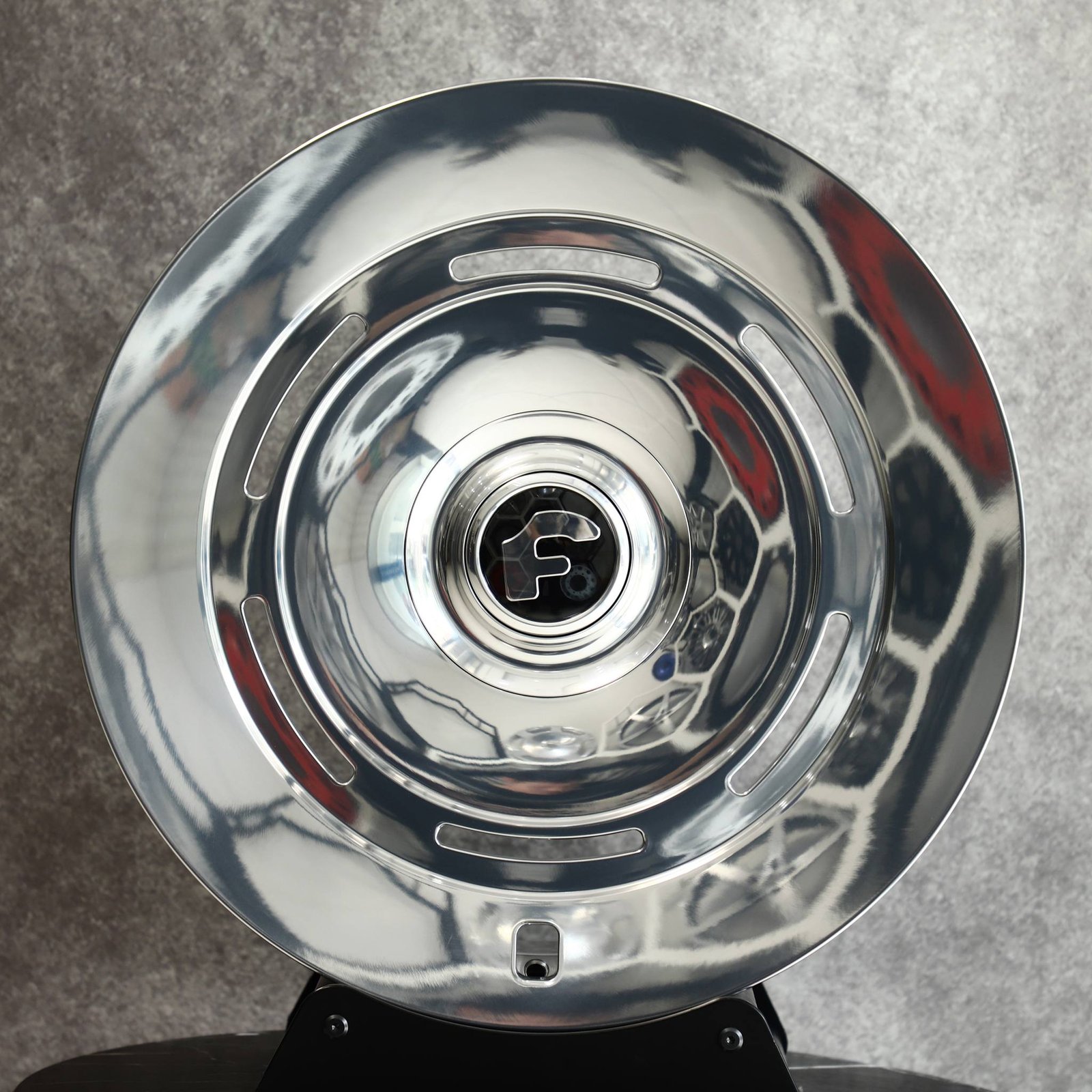 Lamborghini Urus wheels – Forgiato Bright Silver Full-Face, front view