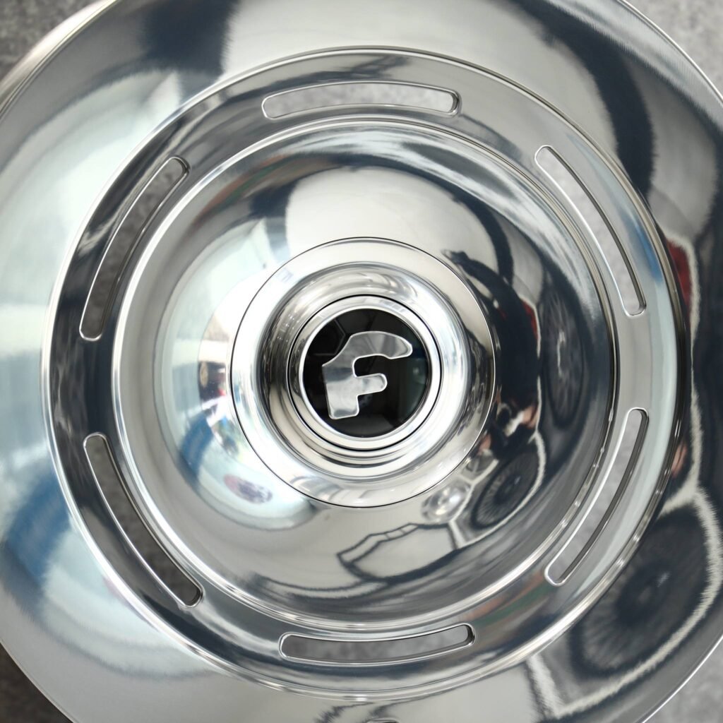 5x130 wheels – Forgiato Bright Silver Full-Face, side view