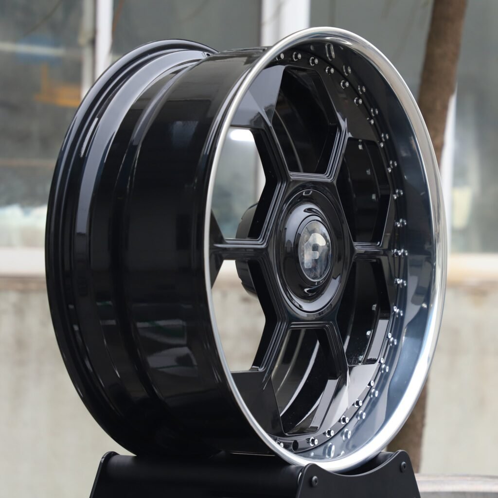 Lexus LS wheels – Forgiato Custom Finish 2-Piece, lip and barrel detail