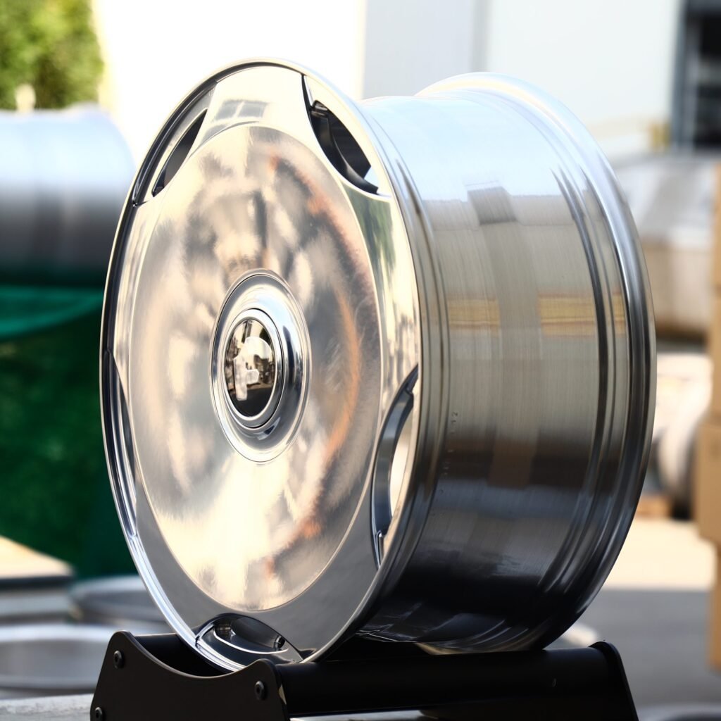 5x130 wheels – Forgiato Silver Full-Face, side view