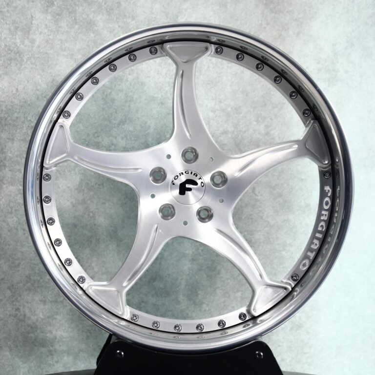 Porsche 911 wheels – Brushed Silver 5-Spoke Deep Dish 2-Piece (Forgiato-Style), front view