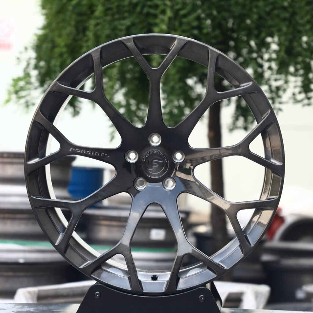 Lamborghini Urus wheels – Forgiato Transparent Gray Custom, front view