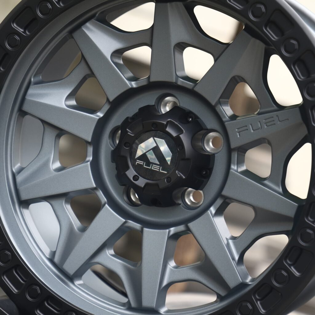 Chevrolet Silverado 1500 wheels – Fuel Exposed Bolt Detail Double Ring Lip, lip and barrel detail