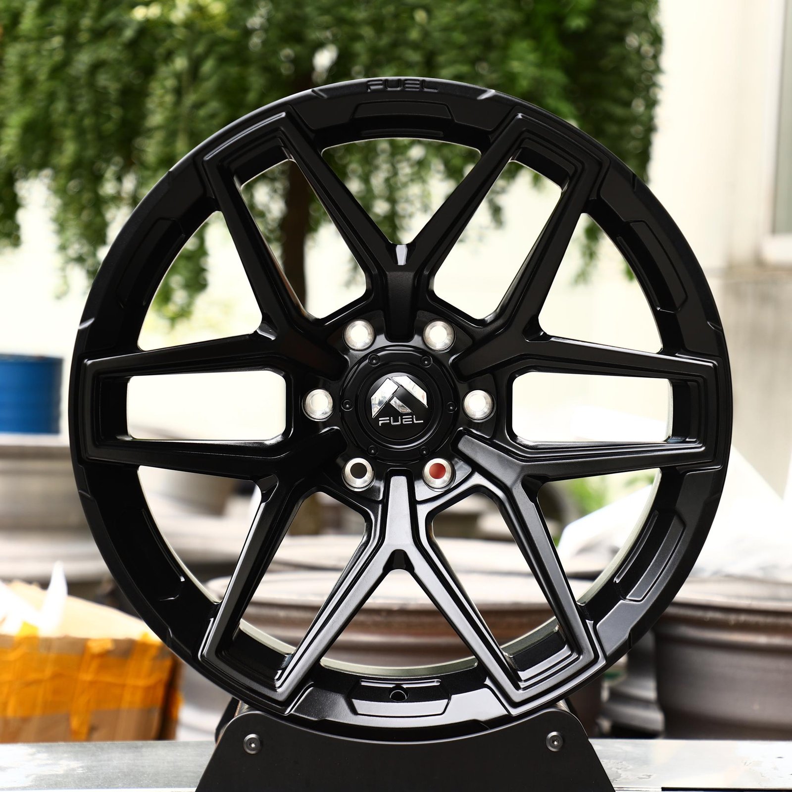 Toyota 4Runner wheels – Fuel Gloss Black Custom, front view