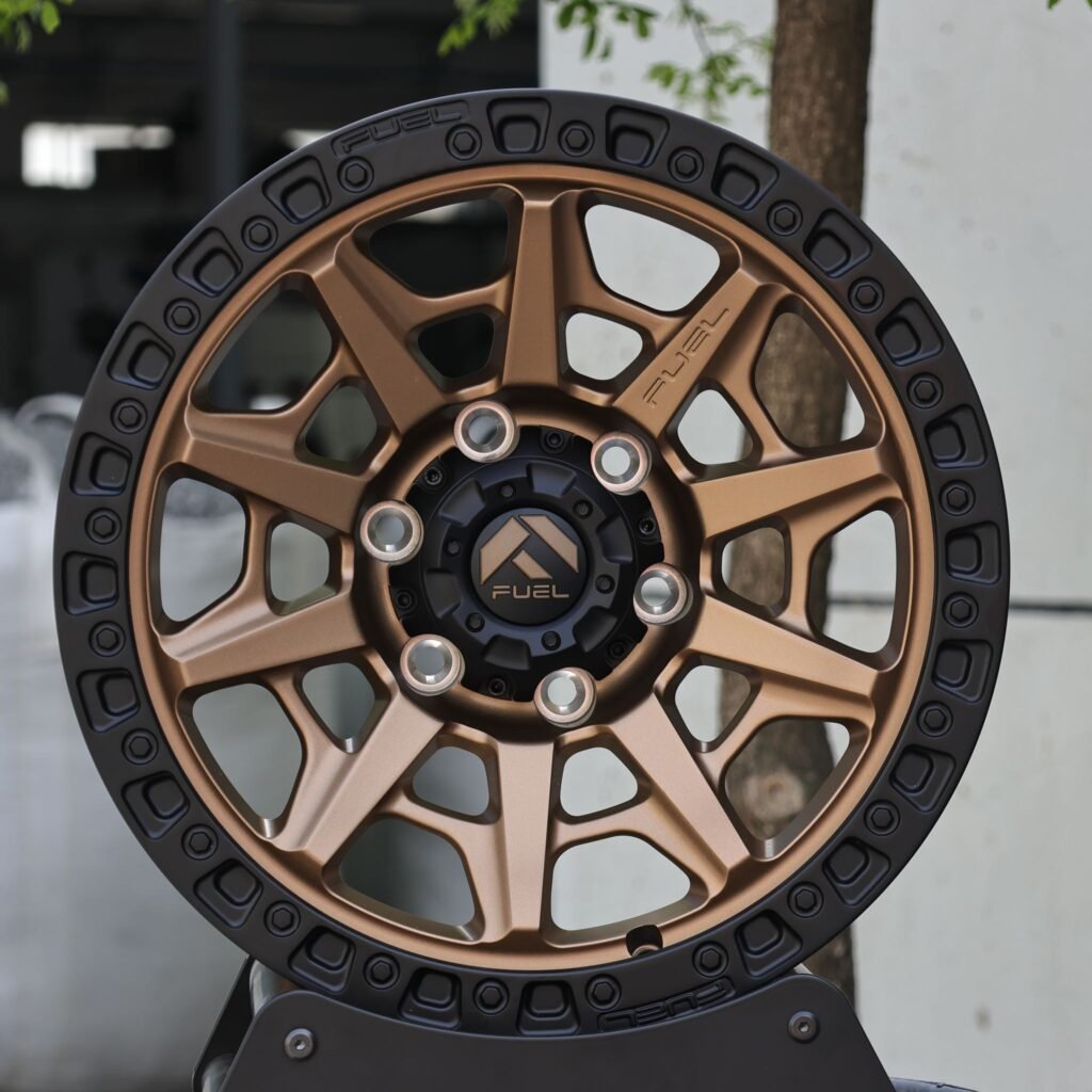 Toyota 4Runner wheels – Fuel Gloss Black Exposed Bolt Detail Double Ring Lip, front view