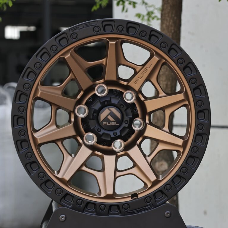 Toyota 4Runner wheels – Fuel Gloss Black Exposed Bolt Detail Double Ring Lip, front view