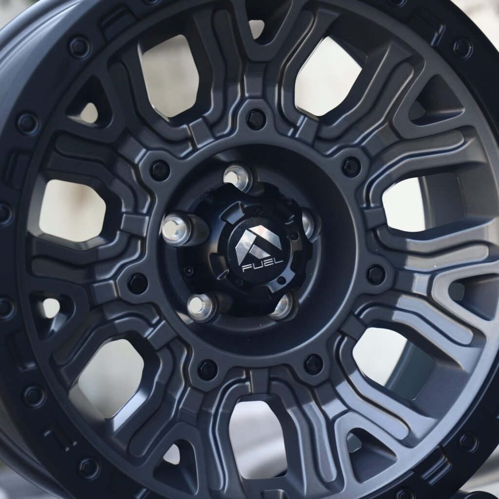 Chevrolet Silverado 1500 wheels – Fuel Gloss Black / Gunmetal Exposed Bolt Detail, lip and barrel detail