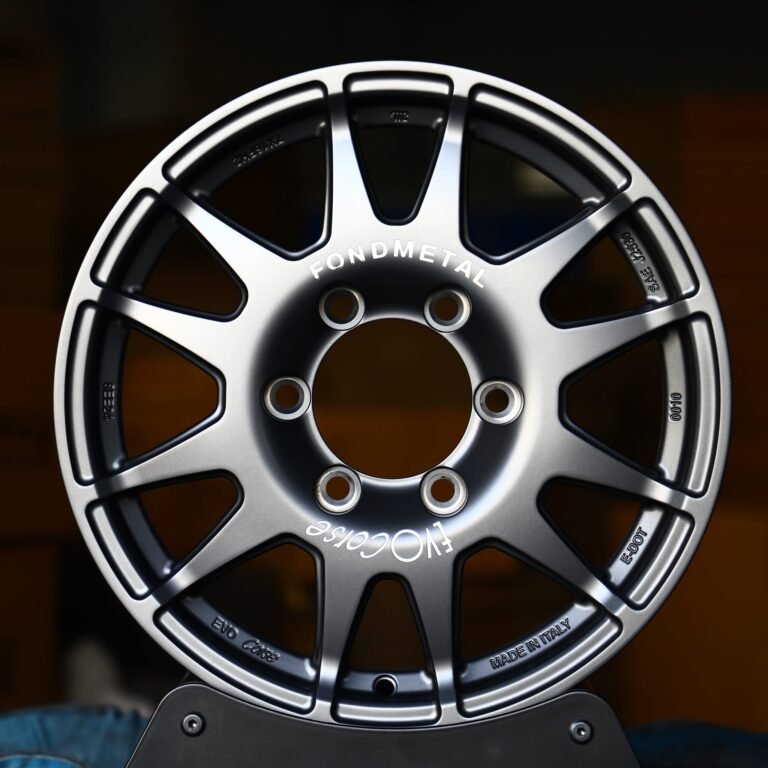 Toyota 4Runner wheels – FVO Corse Gray Custom, front view