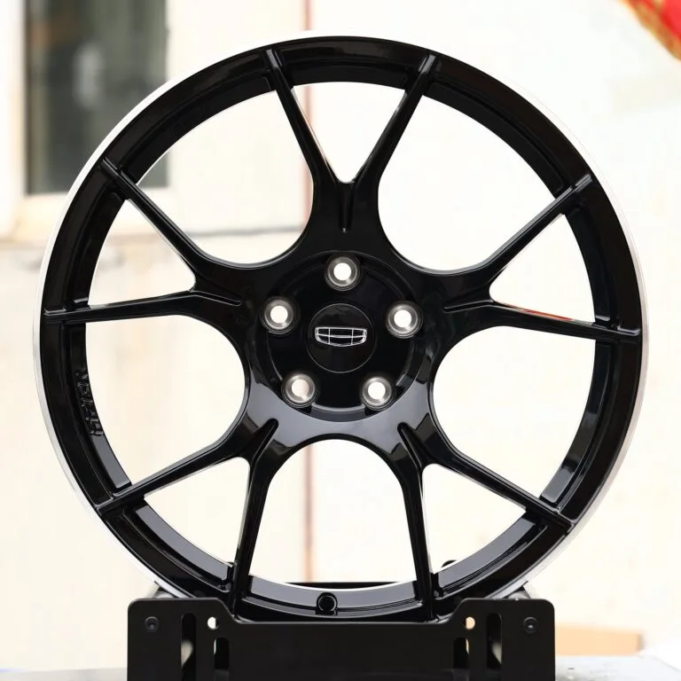 Geely Monjaro wheels – Gloss Black 5 Y-Split-Spoke (Geely OEM-Style), front view