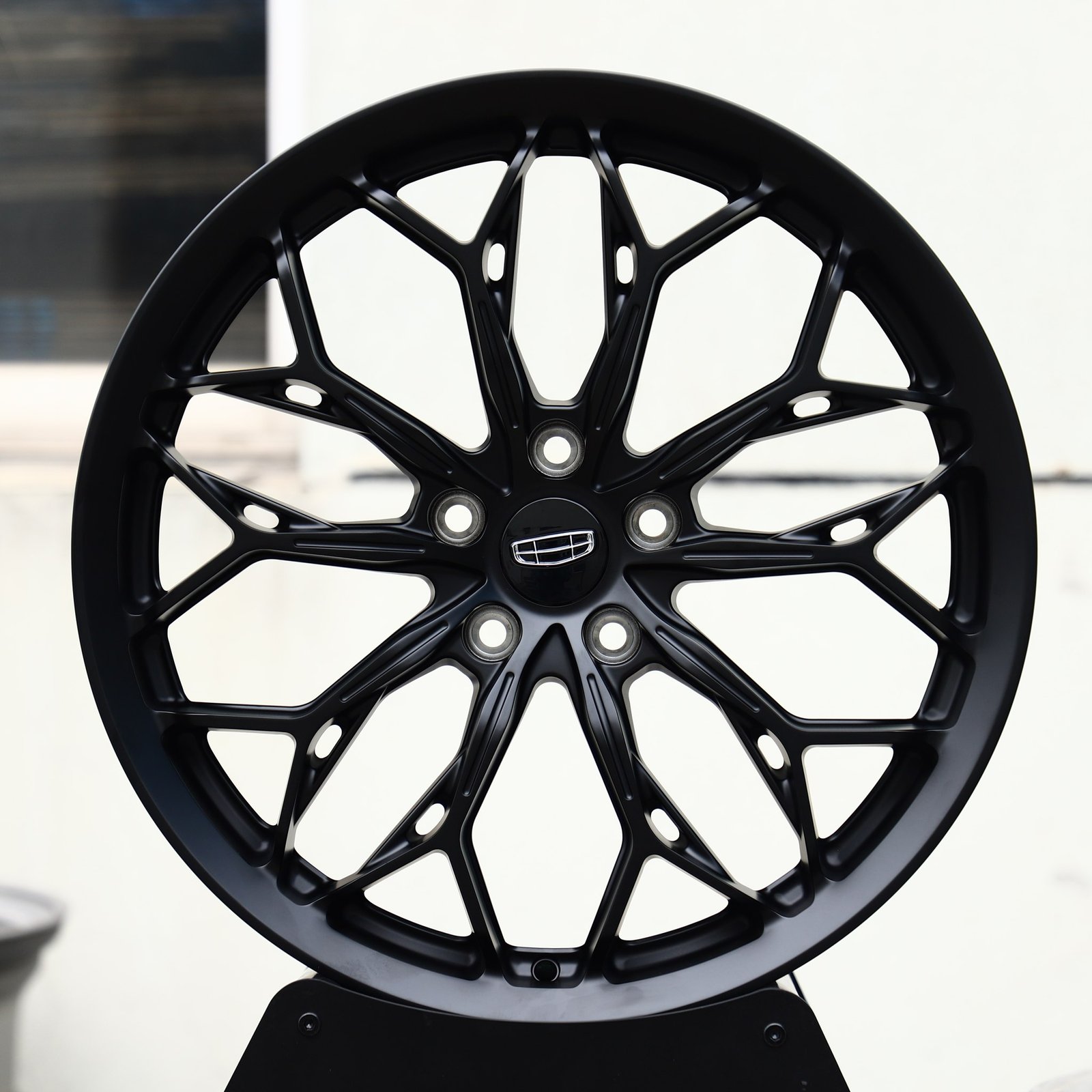 Geely Xingyue wheels – Matte Black 10 Y-Spoke (Geely OEM-Style), front view
