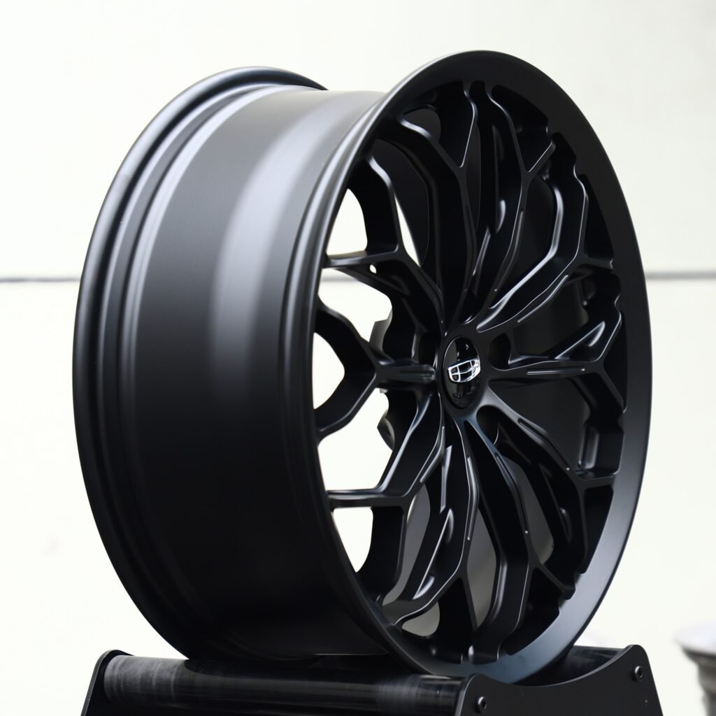 Geely Xingyue wheels – Matte Black 10 Y-Spoke (Geely OEM-Style), lip and barrel detail