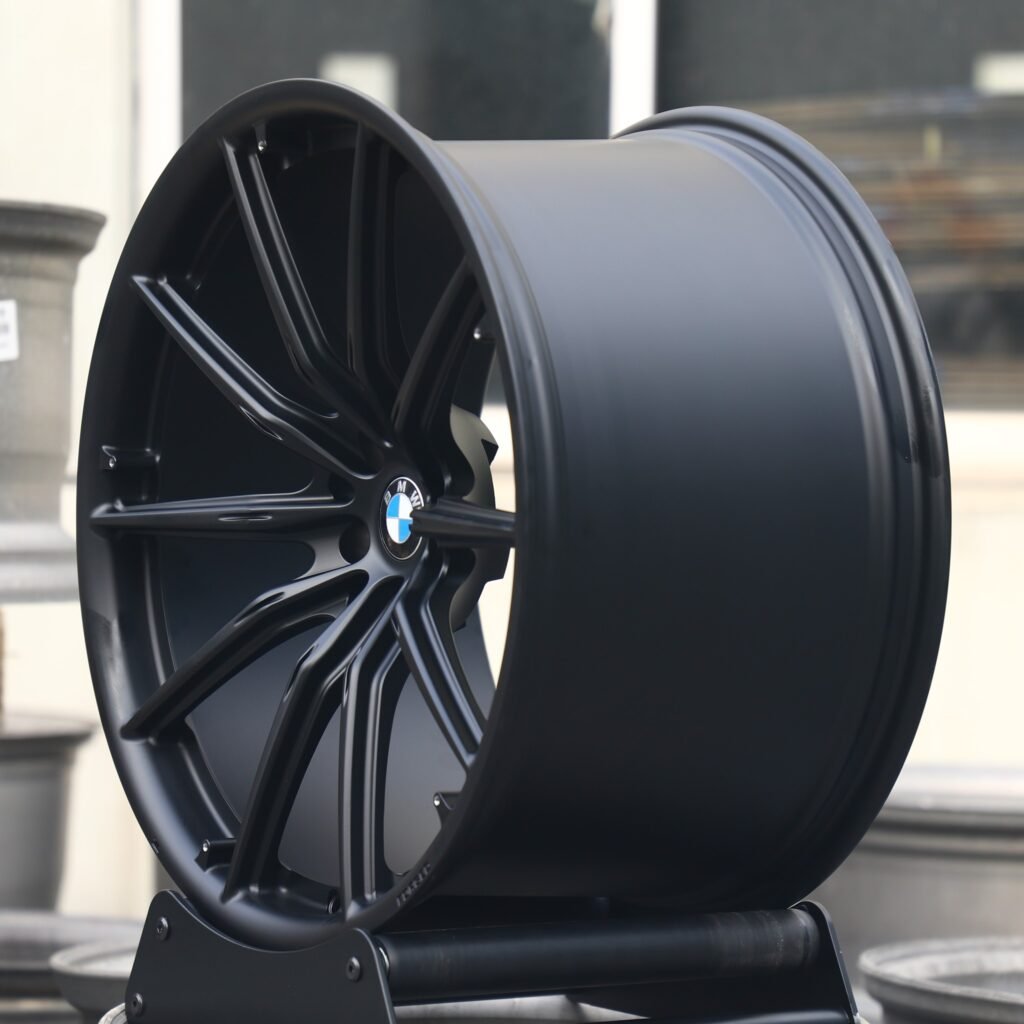 5x112 wheels – Gloss Black 10-Spoke, side view