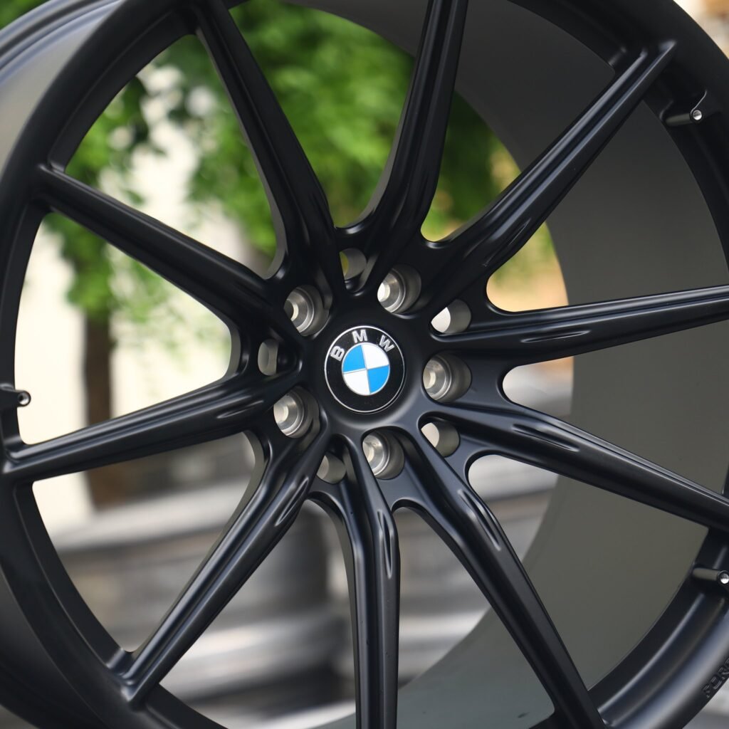 BMW M4 G82 wheels – Gloss Black 10-Spoke, lip and barrel detail