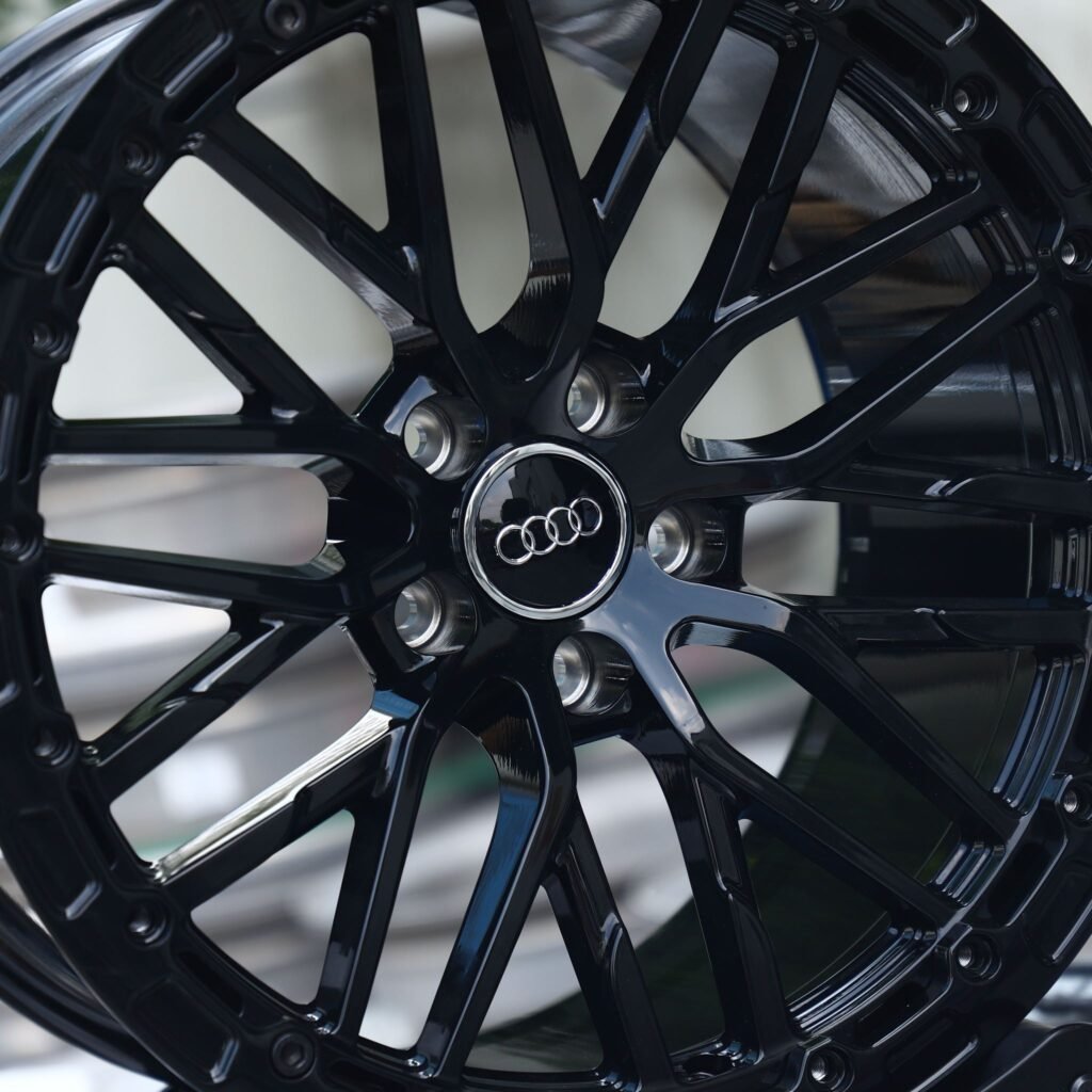 Audi RS3 8Y wheels – Gloss Black 10 Y-Spoke Beadlock (Audi OEM-Style), lip and barrel detail