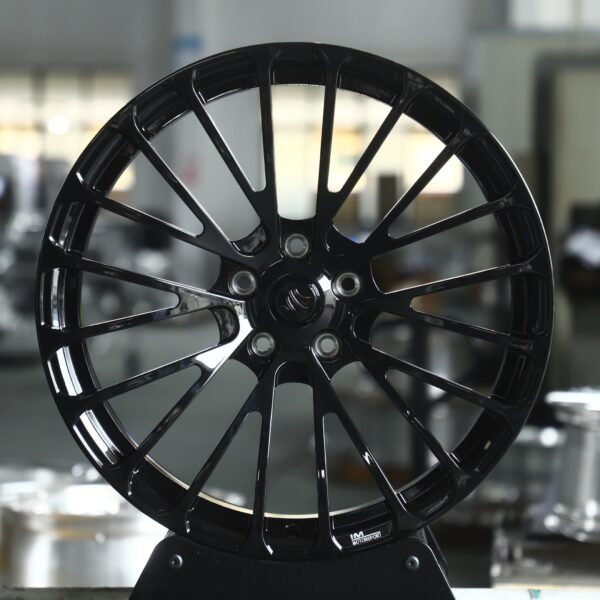 Tesla Model Y wheels – Gloss Black 10 Y-Spoke, front view