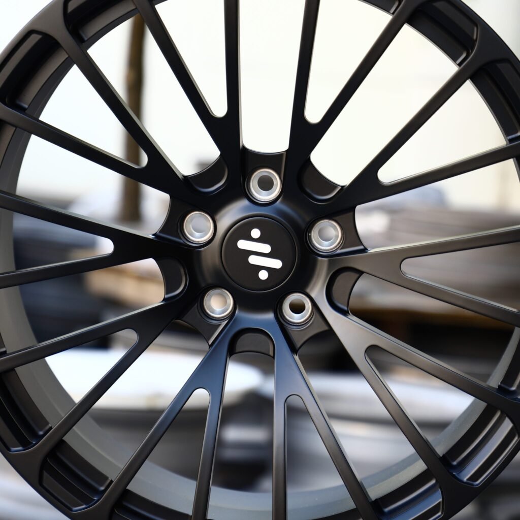 BMW M3 F80 wheels – Gloss Black 10 Y-Spoke, lip and barrel detail