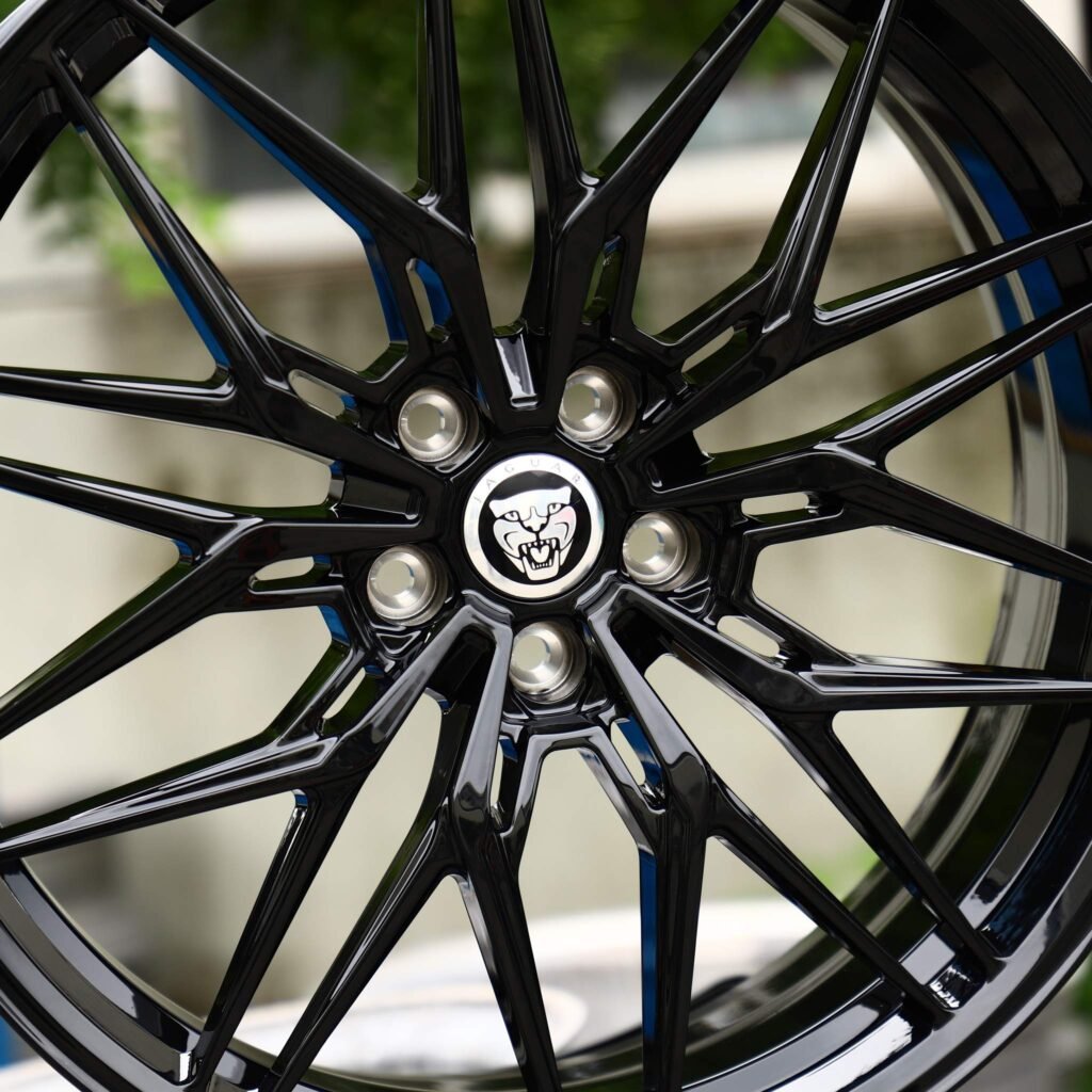 BMW M3 F80 wheels – Gloss Black 10 Y-Spoke, lip and barrel detail
